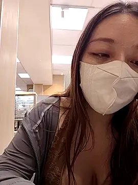 Snapshot of Lovelyanan chatting on 10.02.25 Lovelyanan online show from 10.02.25