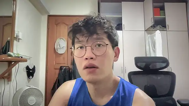 Passionatetwink2 online show from 10.06.25