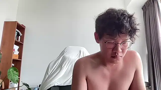 Passionatetwink2 online show from 10.25.25