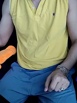 Snapshot of chocolate_alone chatting on 10.19.25 chocolate alone online show from 10.19.25