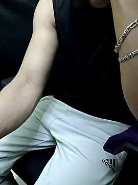 Snapshot of chocolate_alone chatting on 11.11.25 chocolate alone online show from 11.11.25