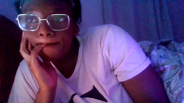 Snapshot of SexyGemBeautyX chatting on 11.23.25 SexyGemBeautyX online show from 11.23.25