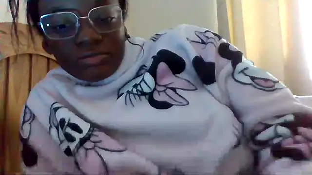 Snapshot of SexyGemBeautyX chatting on 11.30.25 SexyGemBeautyX online show from 11.30.25