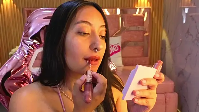 Snapshot of m_eris_s chatting on 09.24.25 m eris s online show from 09.24.25