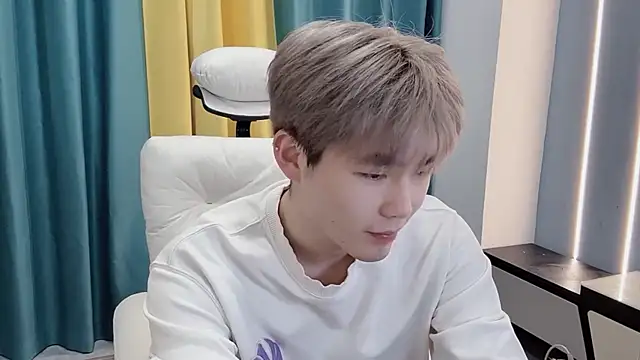 Snapshot of xiaoyang5200 chatting on 02.08.26 xiaoyang5200 online show from 02.08.26