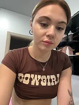 LunaMillie online show from 10.20.25