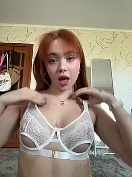 LunaMillie online show from 05.11.26