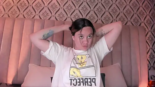 Snapshot of Sky_Junne chatting on 03.20.26 Sky Junne online show from 03.20.26