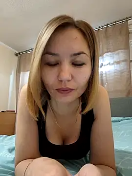 VeroLoverx online show from 10.18.25