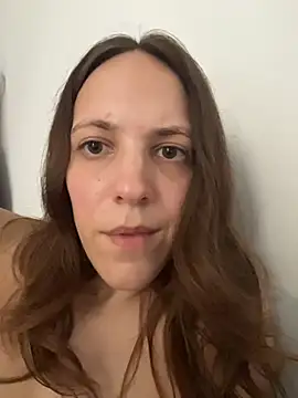 Snapshot of lauflor chatting on 02.12.26 lauflor online show from 02.12.26