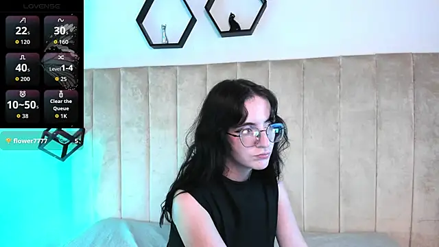 Snapshot of AfroditaLeclair chatting on 10.02.25 AfroditaLeclair online show from 10.02.25