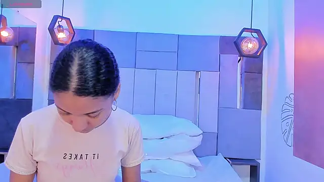 VictoriaDuart online show from 02.02.26