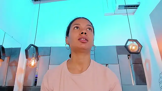 VictoriaDuart online show from 02.11.26