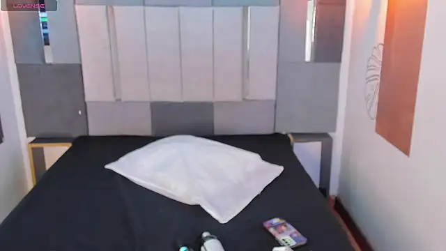 VictoriaDuart online show from 02.21.26