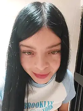 Snapshot of LunaJacobs chatting on 05.02.26 LunaJacobs online show from 05.02.26