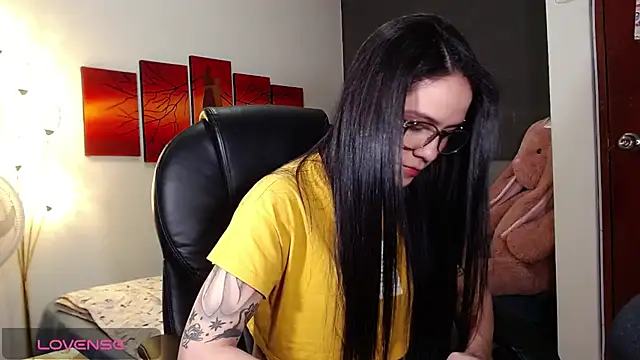 Ashley olivares online show from 11.04.25