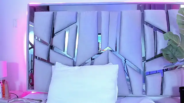  valeria saenz  online show from 09.27.25