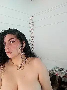 Snapshot of adelen_smith chatting on 04.19.26 adelen smith online show from 04.19.26
