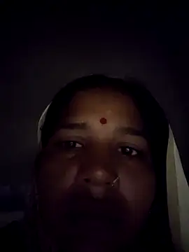 Snapshot of Hot_Seema83 chatting on 09.11.25 Hot Seema83 online show from 09.11.25