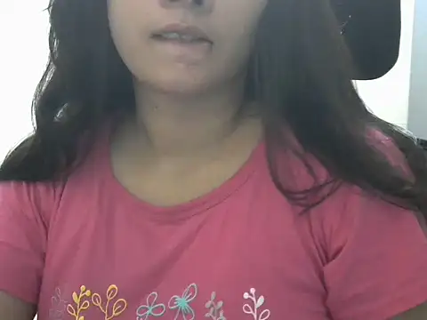 Snapshot of SexyNeylar chatting on 10.04.25 SexyNeylar online show from 10.04.25