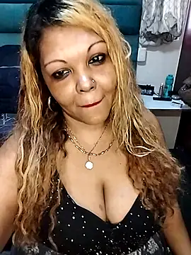 Snapshot of hemilynthomas2467 chatting on 11.16.25 hemilynthomas2467 online show from 11.16.25