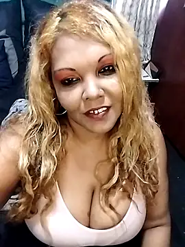 Snapshot of hemilynthomas2467 chatting on 12.19.25 hemilynthomas2467 online show from 12.19.25