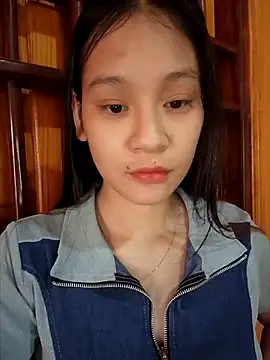 Snapshot of ChiecumBae chatting on 09.16.25 ChiecumBae online show from 09.16.25