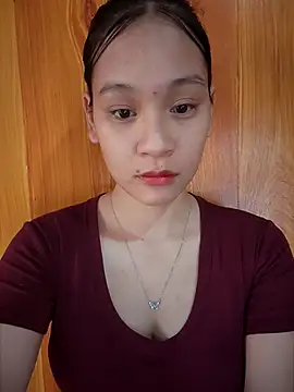 Snapshot of ChiecumBae chatting on 10.08.25 ChiecumBae online show from 10.08.25