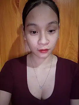 Snapshot of ChiecumBae chatting on 10.26.25 ChiecumBae online show from 10.26.25