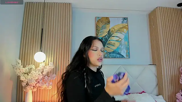 Snapshot of Mila_Hank_ chatting on 05.03.26 Mila Hank online show from 05.03.26