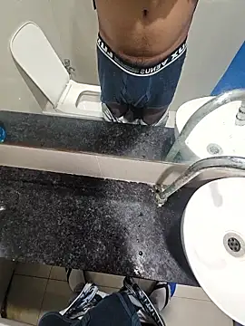 Snapshot of Gamecoc chatting on 11.26.25 Gamecoc online show from 11.26.25