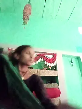 Snapshot of Idhika_Jha chatting on 11.24.25 Idhika Jha online show from 11.24.25