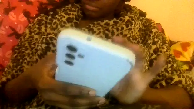 prettymaa online show from 09.25.25