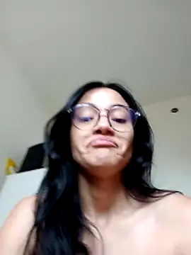 Virggin Pussy Cum online show from 10.14.25