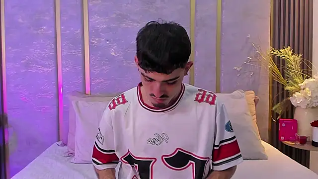 Snapshot of NikoStone_ chatting on 09.09.25 NikoStone online show from 09.09.25