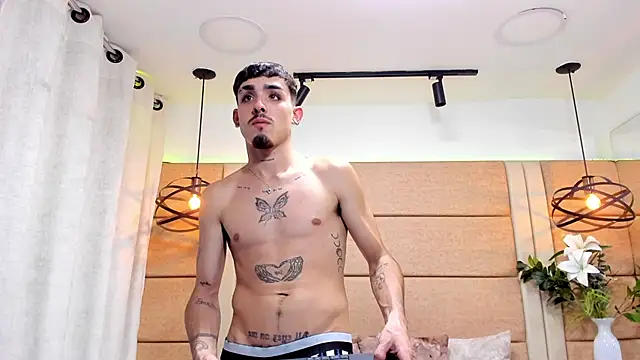 Snapshot of NikoStone_ chatting on 11.27.25 NikoStone online show from 11.27.25