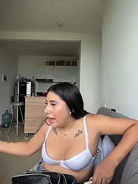 Snapshot of Sophie_Dreamss chatting on 04.18.26 Sophie Dreamss online show from 04.18.26