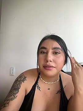 Snapshot of Sophie_Dreamss chatting on 06.25.26 Sophie Dreamss online show from 06.25.26