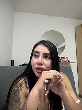 Snapshot of Sophie_Dreamss chatting on 06.26.26 Sophie Dreamss online show from 06.26.26