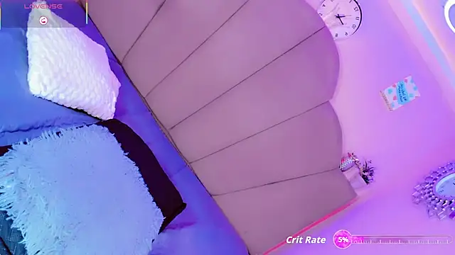 Snapshot of Nauthy_girl chatting on 10.01.25 Nauthy girl online show from 10.01.25