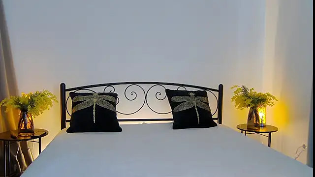 Snapshot of KumiKruz chatting on 09.09.25 KumiKruz online show from 09.09.25