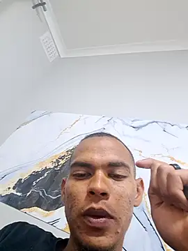 Snapshot of LuciousLyon chatting on 11.05.25 LuciousLyon online show from 11.05.25