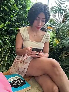 Snapshot of roxyrougee chatting on 07.01.26 roxyrougee online show from 07.01.26