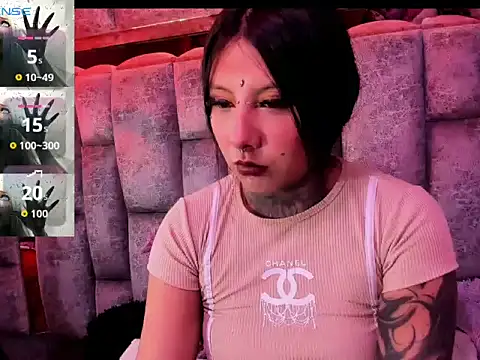 Snapshot of missashlyrosette chatting on 09.15.25 missashlyrosette online show from 09.15.25