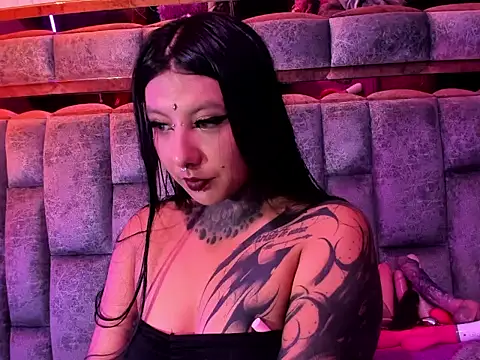 Snapshot of missashlyrosette chatting on 09.17.25 missashlyrosette online show from 09.17.25