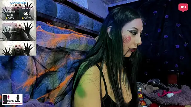 Snapshot of missashlyrosette chatting on 10.15.25 missashlyrosette online show from 10.15.25