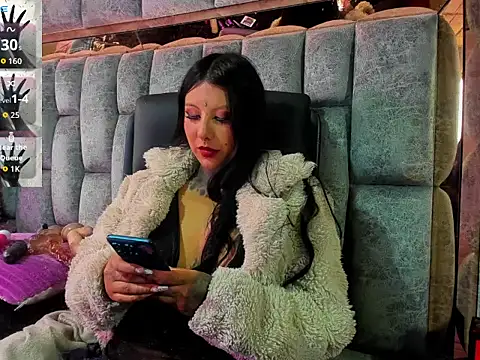 Snapshot of missashlyrosette chatting on 11.17.25 missashlyrosette online show from 11.17.25