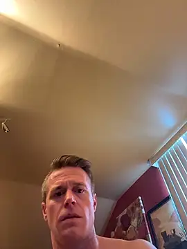 Snapshot of DILFiGuess11 chatting on 03.08.26 DILFiGuess11 online show from 03.08.26