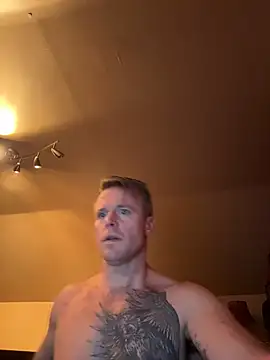 Snapshot of DILFiGuess11 chatting on 03.11.26 DILFiGuess11 online show from 03.11.26