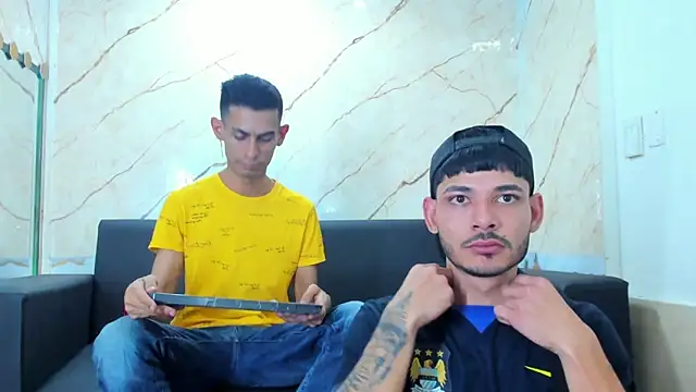 Snapshot of Golldens_Dreamss chatting on 09.24.25 Golldens Dreamss online show from 09.24.25